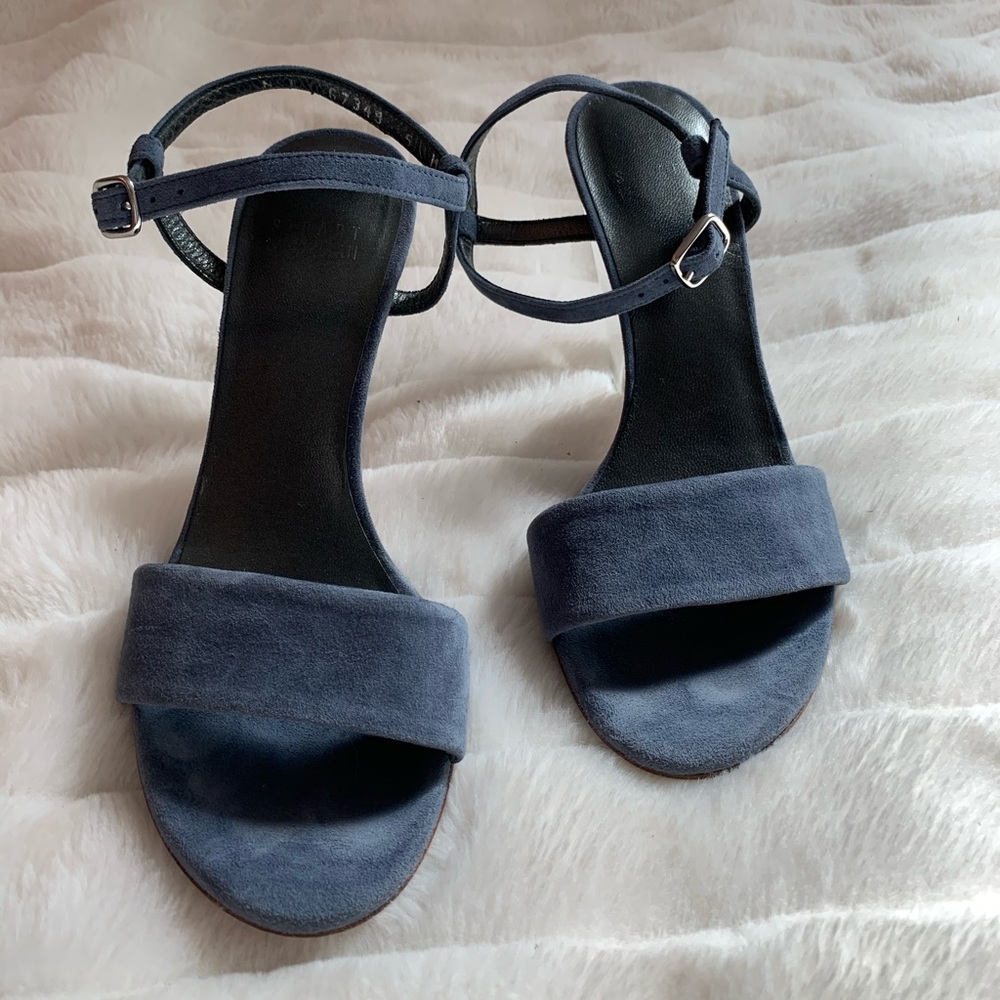 Stuart Weitzman Lucite Snadals